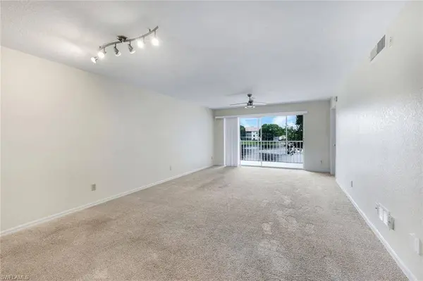 9580 Victoria LN #205, Naples, FL 34109