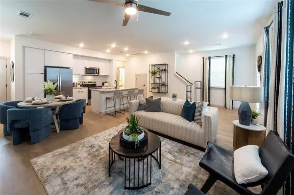 319 Fort Bend Drive DR, Missouri City, TX 77459