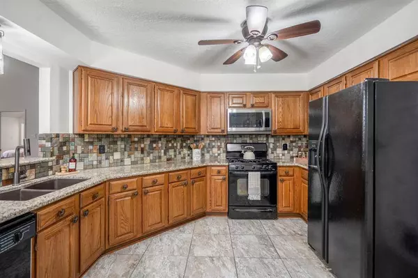 1003 Sugarfield CT, Sugar Land, TX 77498