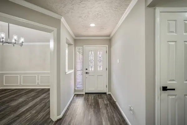 1406 Briarbend DR, Sugar Land, TX 77479