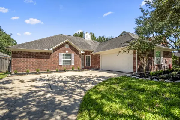 1406 Briarbend DR, Sugar Land, TX 77479