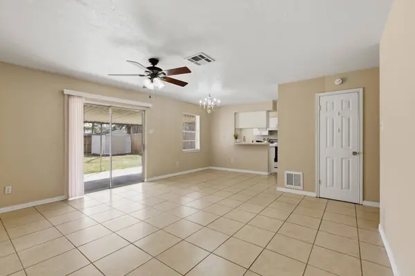 13627 Greenway DR, Sugar Land, TX 77498