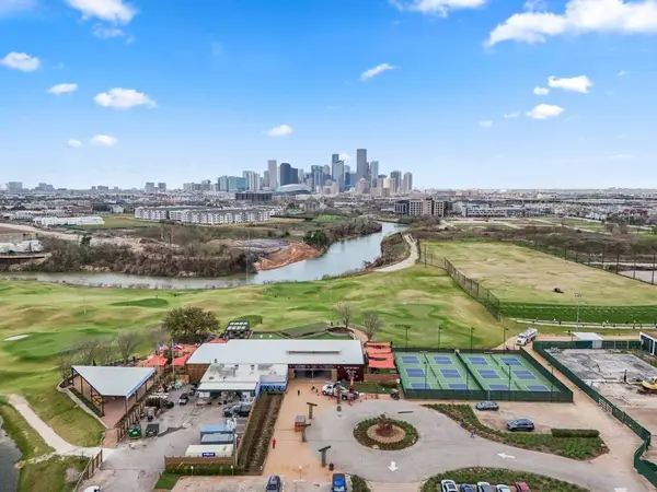 3501 Sarah ST, Houston, TX 77026