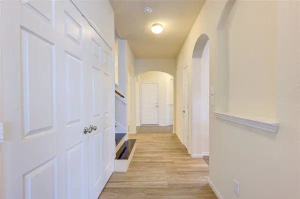 6518 Wilshire RDG, Houston, TX 77040