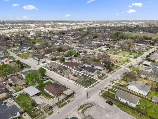 3501 Sarah ST, Houston, TX 77026