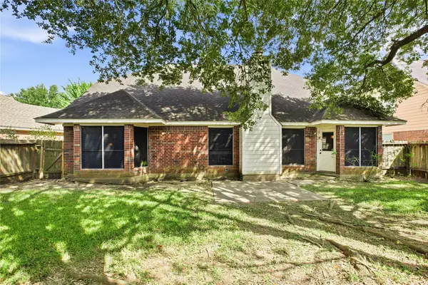 16810 Benwick DR, Sugar Land, TX 77498