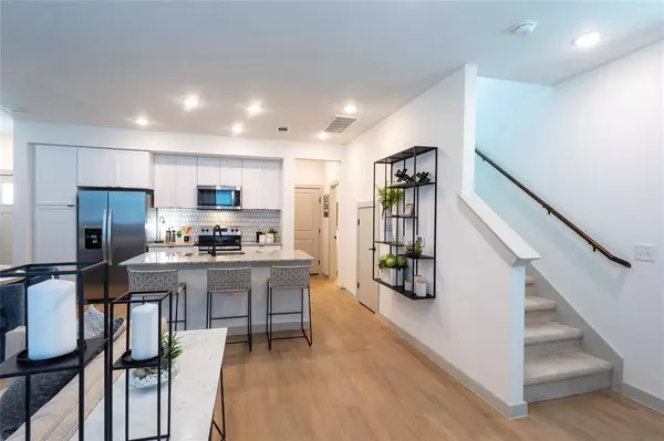 407 Waller LN, Missouri City, TX 77459