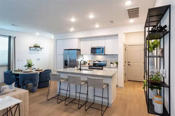 407 Waller LN, Missouri City, TX 77459