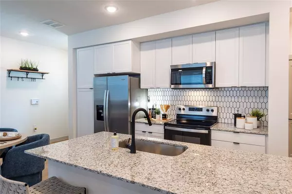 407 Waller LN, Missouri City, TX 77459