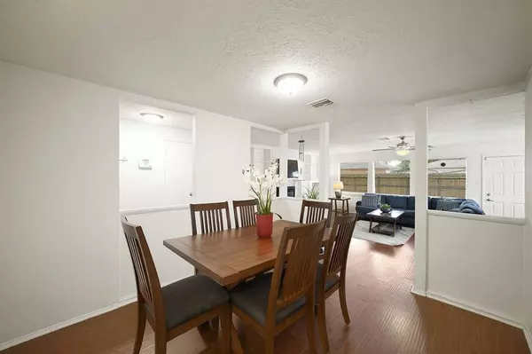 411 Pickford DR, Katy, TX 77450