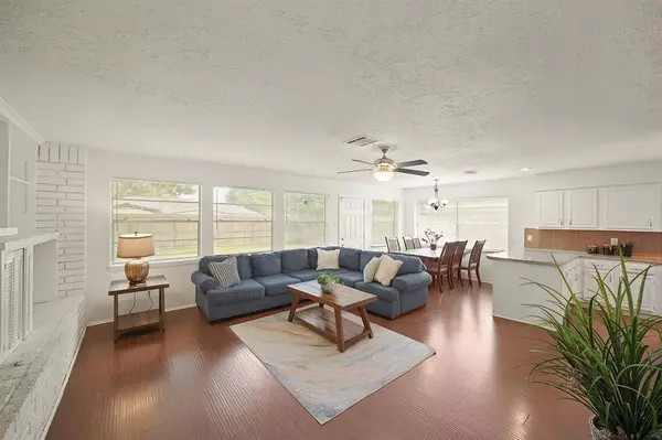 411 Pickford DR, Katy, TX 77450