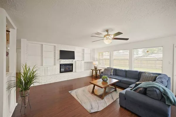 411 Pickford DR, Katy, TX 77450