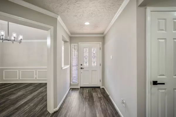 1406 Briarbend DR, Sugar Land, TX 77479