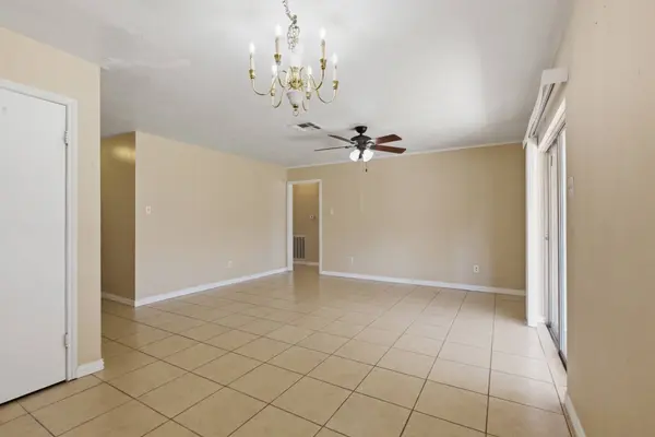 13627 Greenway DR, Sugar Land, TX 77498