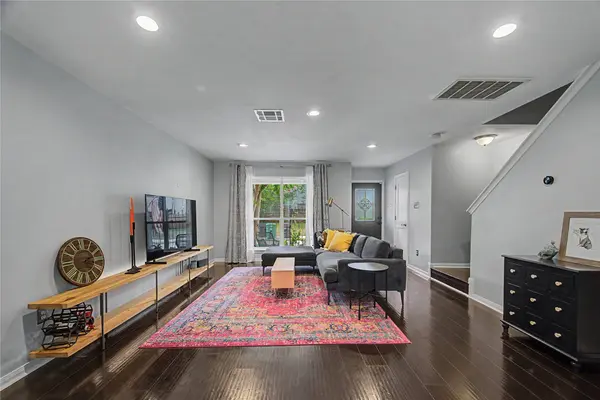 1104 Buckner ST, Houston, TX 77019