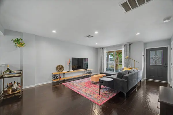 1104 Buckner ST, Houston, TX 77019