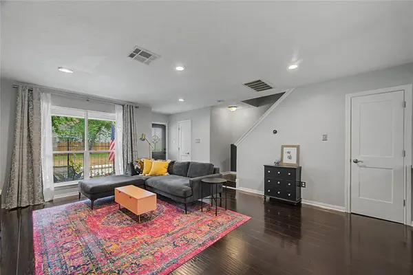 1104 Buckner ST, Houston, TX 77019