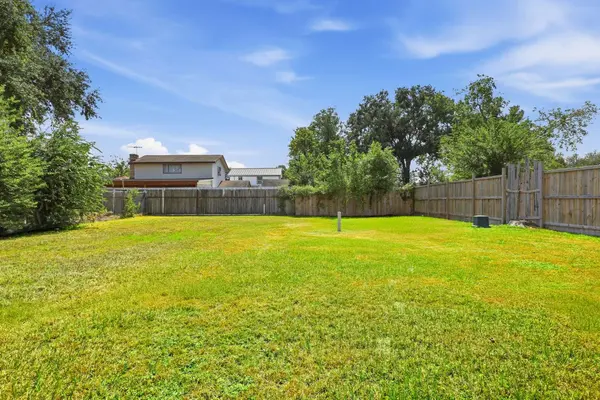 1507 Willow Rock RD, Houston, TX 77088
