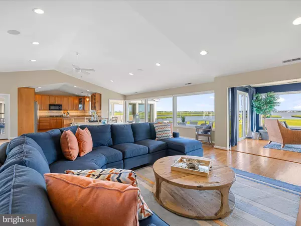 10 S SHORE DR, Bethany Beach, DE 19930