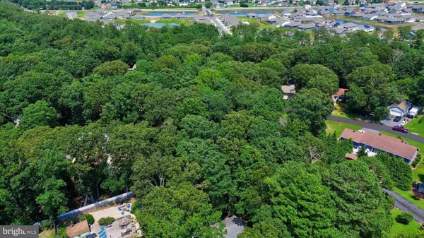 18 LAKE SHORE DR, Lewes, DE 19958