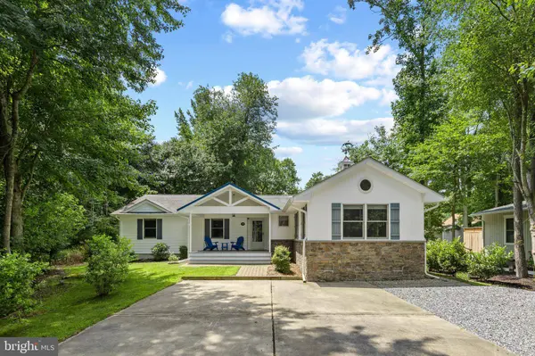 608 PEBBLE CT