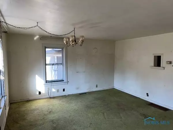 636 3rd ST, Liberty Center, OH 43532