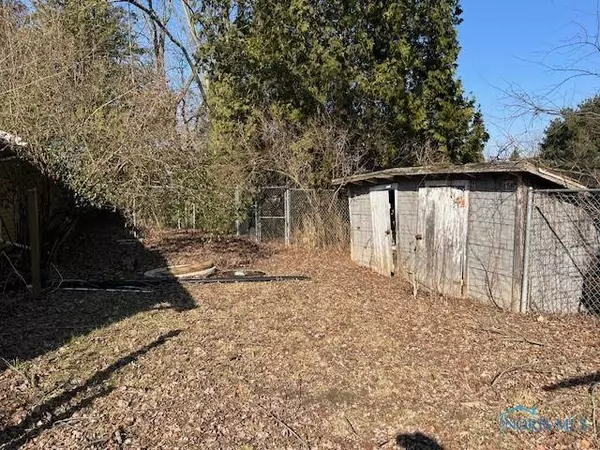 636 3rd ST, Liberty Center, OH 43532