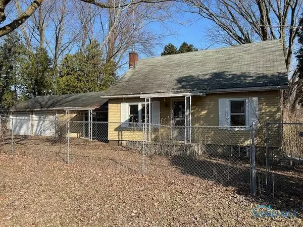 636 3rd ST, Liberty Center, OH 43532