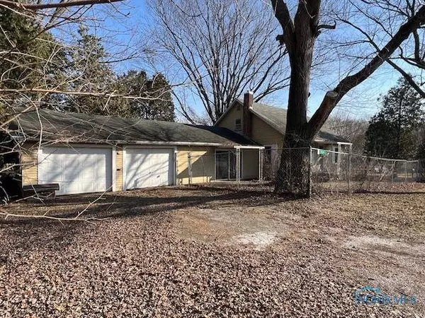 636 3rd ST, Liberty Center, OH 43532