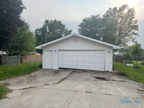 305 McKinley ST, Delta, OH 43515