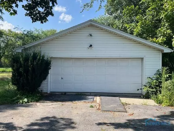 714 E State Route 101, Clyde, OH 43420