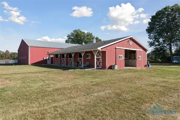 12220 Monclova RD, Swanton, OH 43558