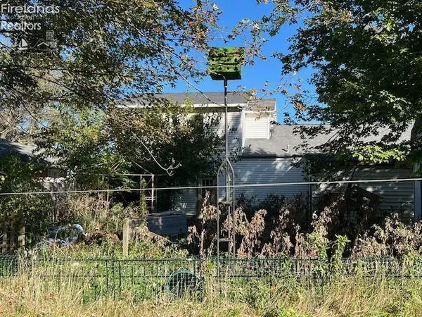 3652 W Harbor RD, Port Clinton, OH 43452