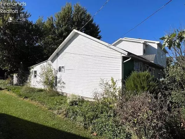 3652 W Harbor RD, Port Clinton, OH 43452