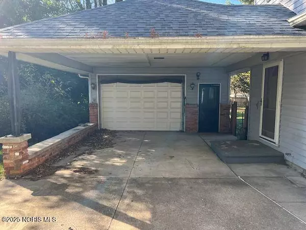 117 Maple ST, Bradner, OH 43406