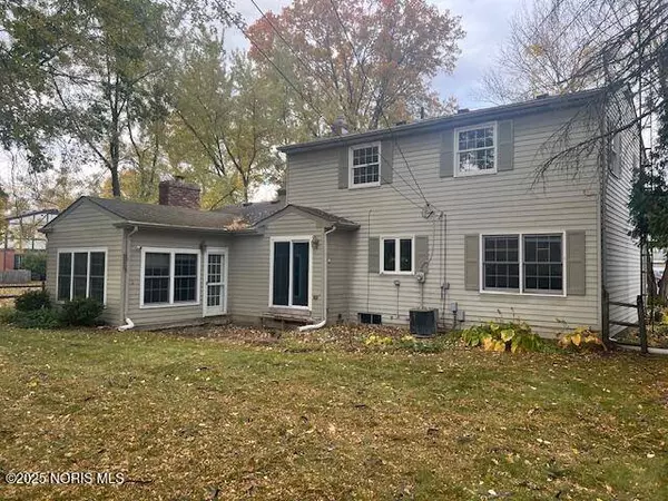 5743 E Candlestick CT, Toledo, OH 43615