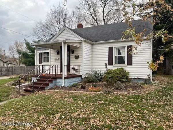 201 Elmwood AVE, Delta, OH 43515