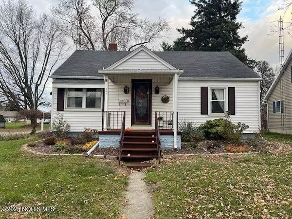 201 Elmwood AVE, Delta, OH 43515