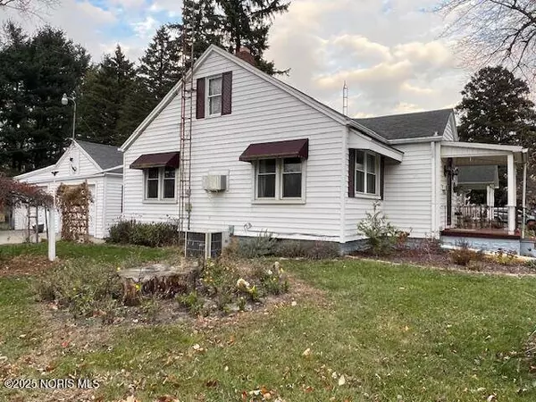 201 Elmwood AVE, Delta, OH 43515