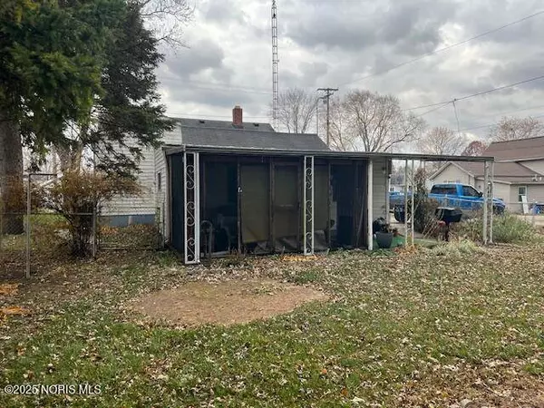 201 Elmwood AVE, Delta, OH 43515