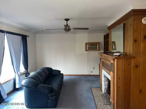 511 W Maumee AVE, Napoleon, OH 43545