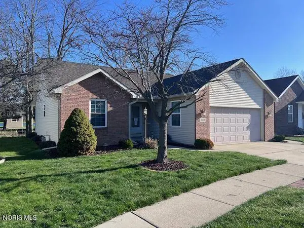 2219 Redbud LN, Delta, OH 43515