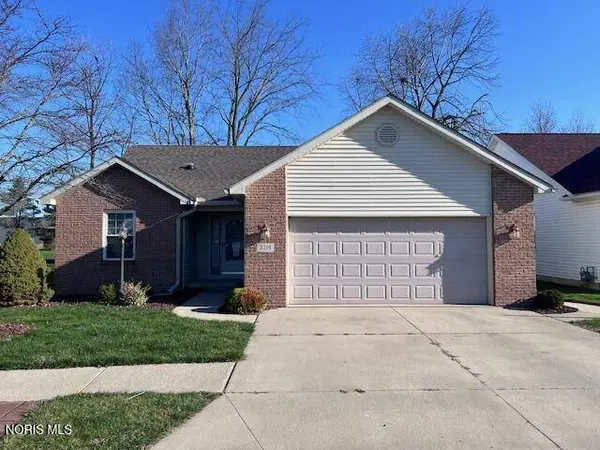 2219 Redbud LN, Delta, OH 43515