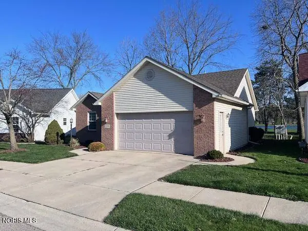 2219 Redbud LN, Delta, OH 43515