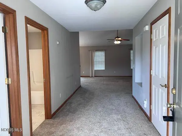 2219 Redbud LN, Delta, OH 43515