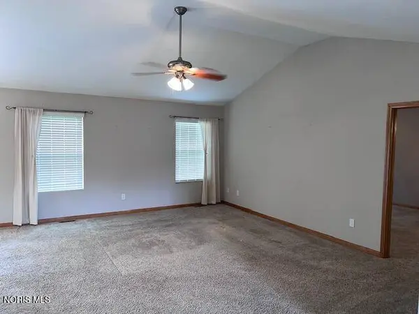 2219 Redbud LN, Delta, OH 43515