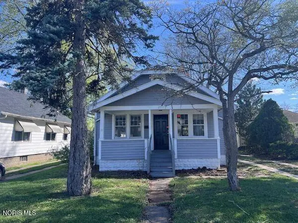 2555 Oak Grove PL, Toledo, OH 43613