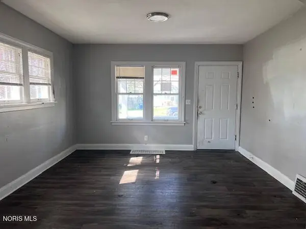 2555 Oak Grove PL, Toledo, OH 43613