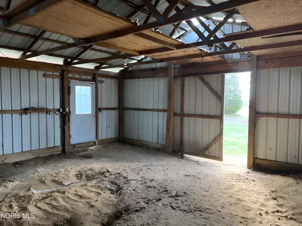 9706 Bradner RD, Risingsun, OH 43457