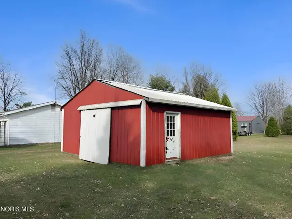 9706 Bradner RD, Risingsun, OH 43457